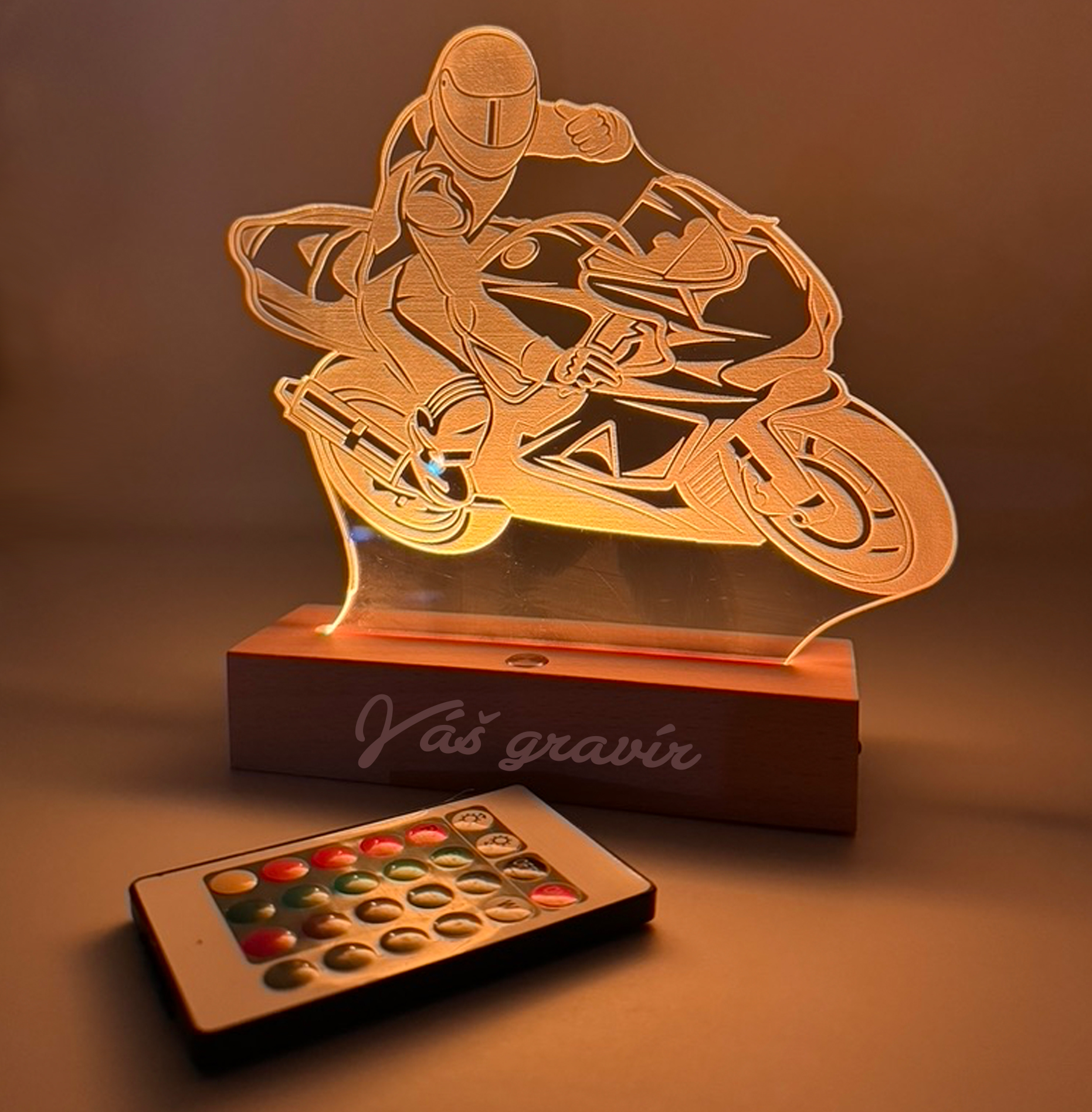 Gravírovaná motorkárska lampa s vlastným textom PODSTAVEC: Farebný s diaľkovým ovládaním  + USB kábel